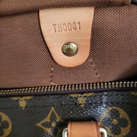 (SOLD)Authentic Louis Vuitton Monogram speedy 30 - Picture 12 of 12